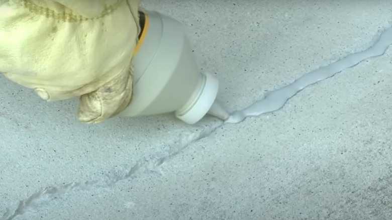 Using Quickrete Crack Seal to repair concrete