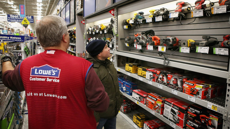 lowe's employee helping customer