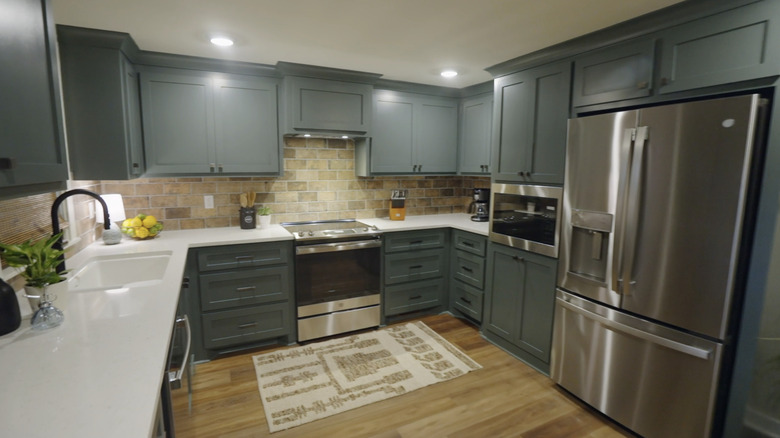 Masculine and refined kitchen