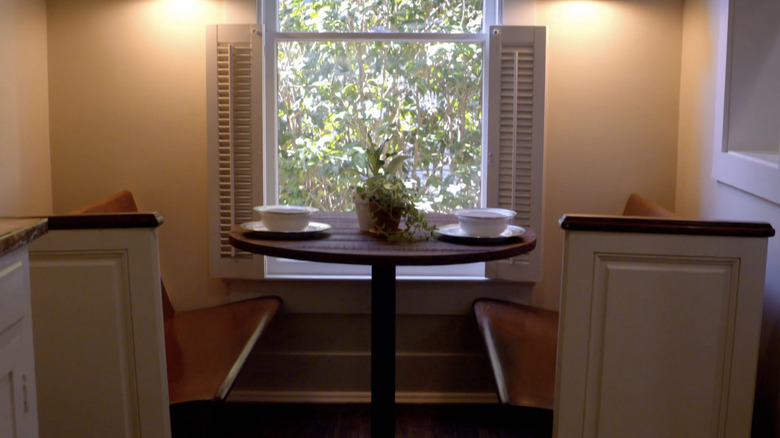 Cozy breakfast nook