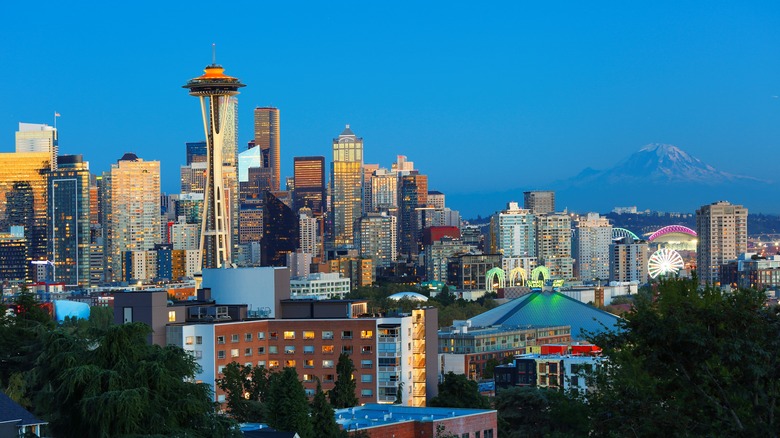 Seattle skyline at dusk