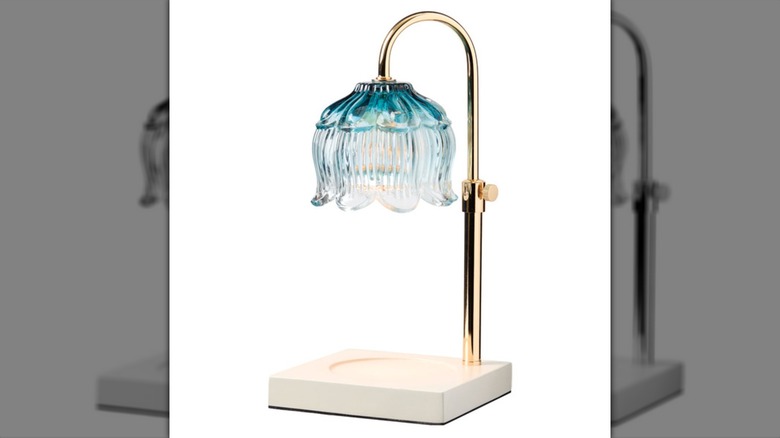 Candle warmer with blue tulip-shaped shade