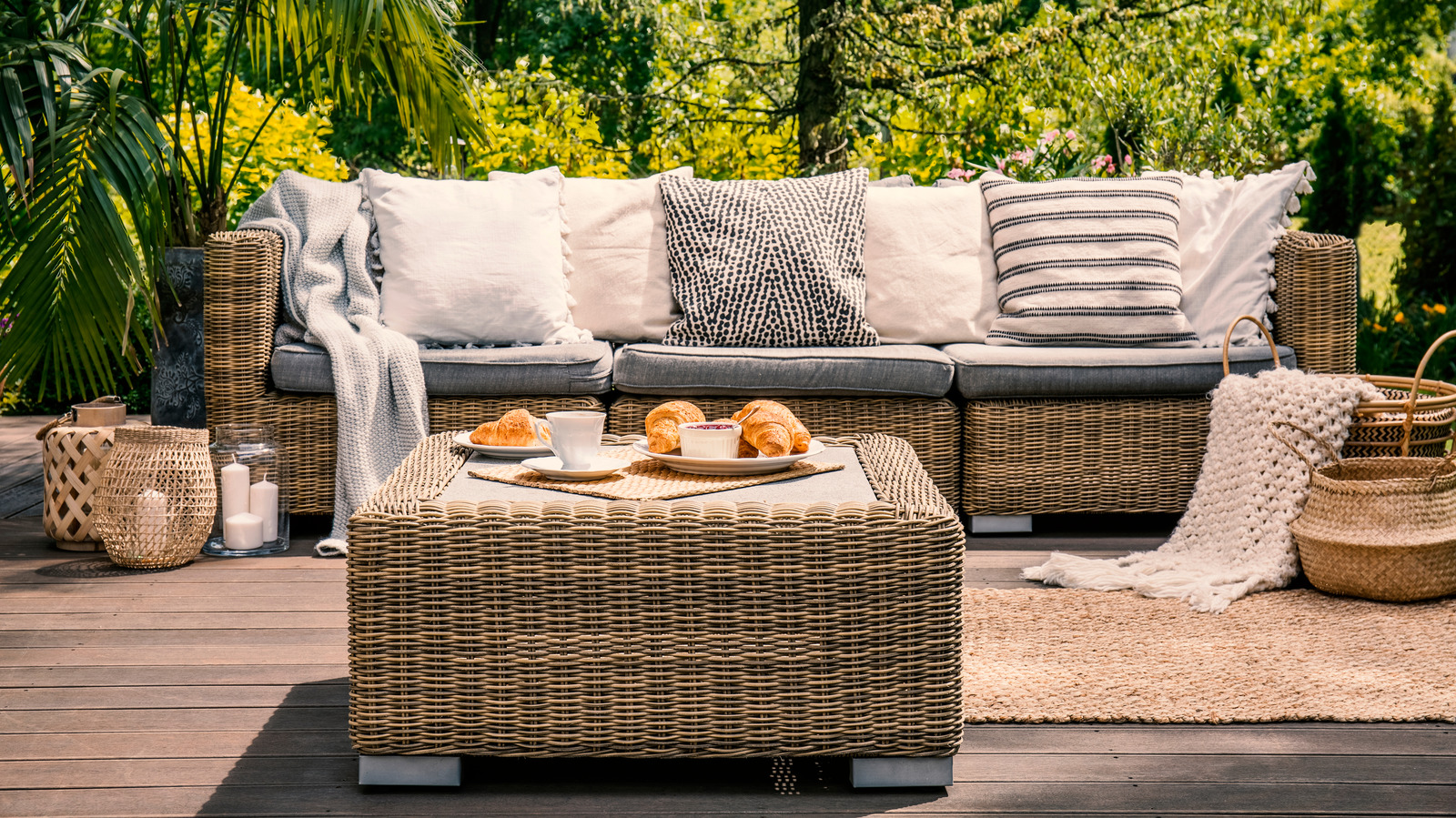 The Best Outdoor Decor Trends For Summer 2022