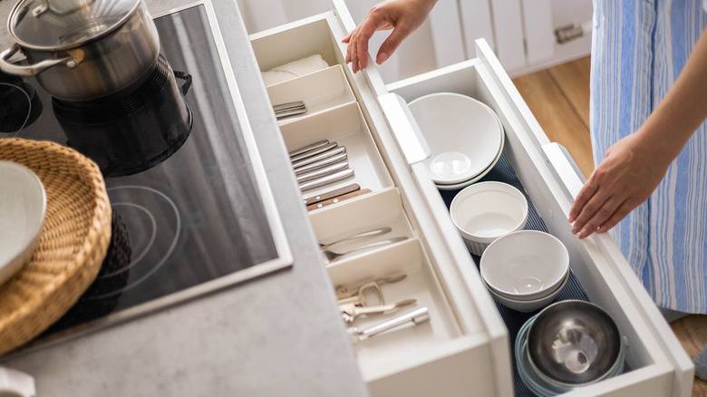 Organized kitchen drawers