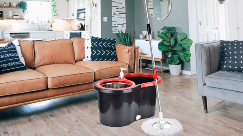 PULNDA 360° Spin Mop and Bucket