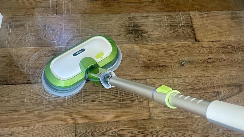 VMAI Cordless Electric Spin Mop cleaning a floor