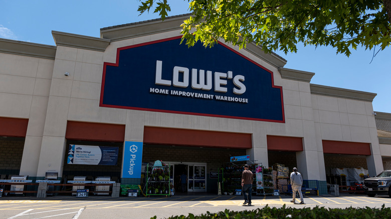 Lowe's storefront