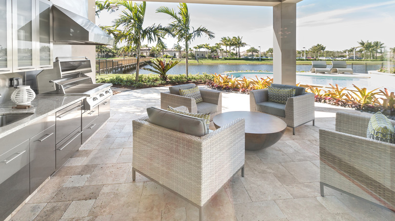 Outdoor kitchen with tile floor