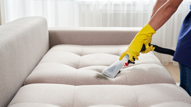 Upholstery cleaner