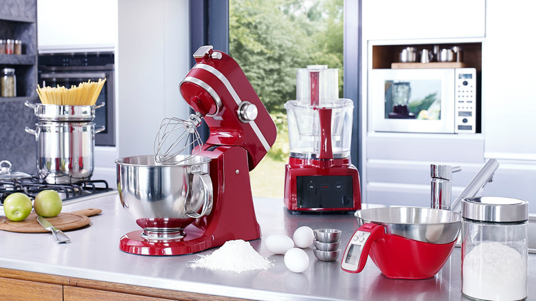 matching small appliances in kitchen