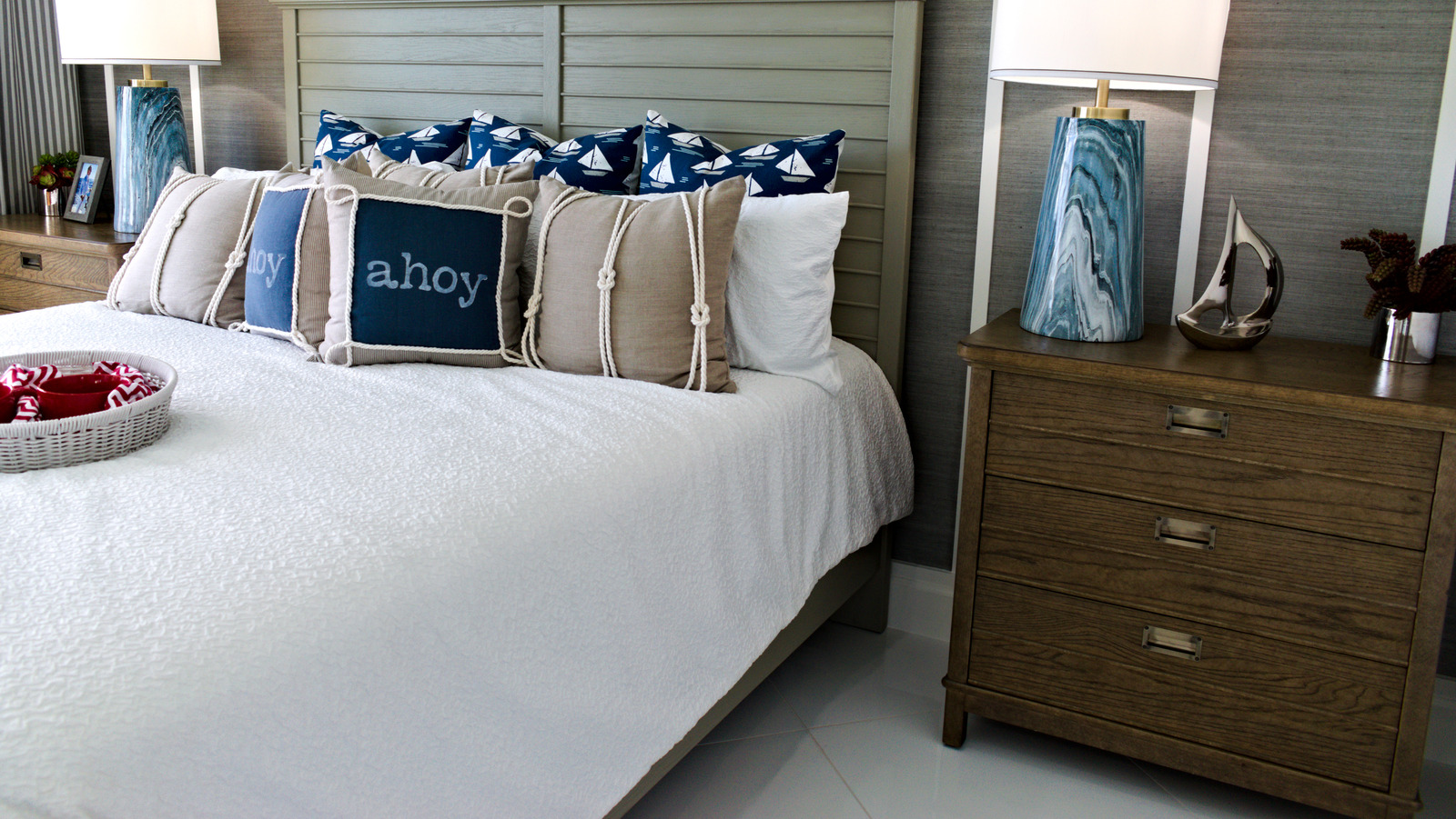 The Best Way To Clean The Floor Between Your Bed And The Wall