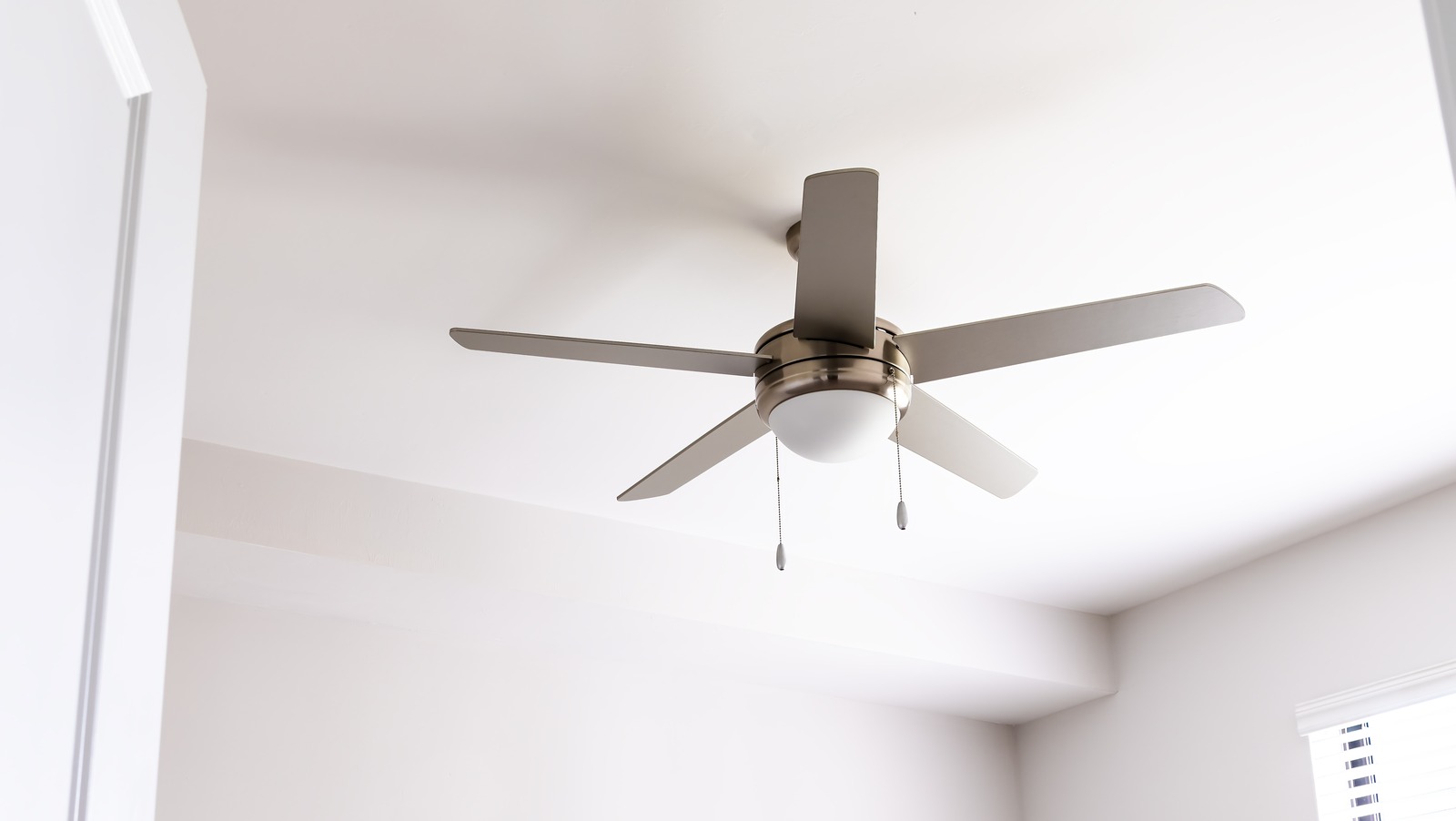 The Best Way To Clean Your Ceiling Fan