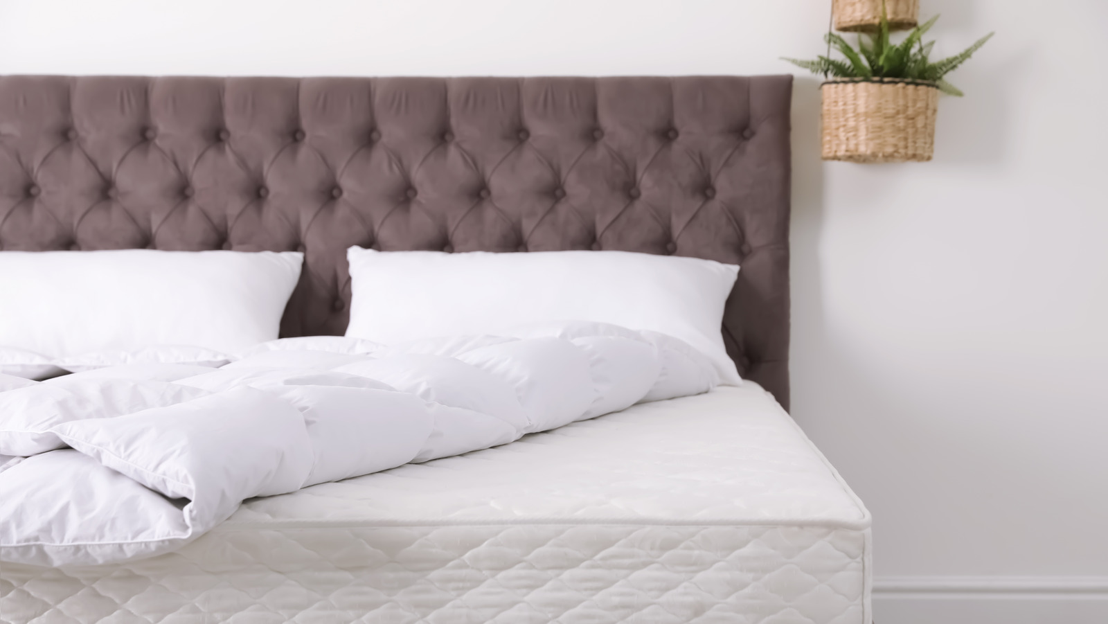 The Best Way To Clean Your Mattress Naturally