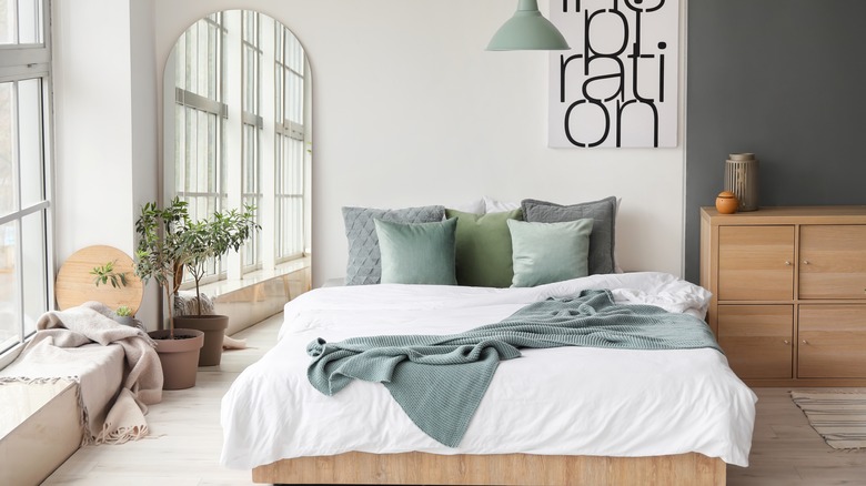 modern design for small bedroom