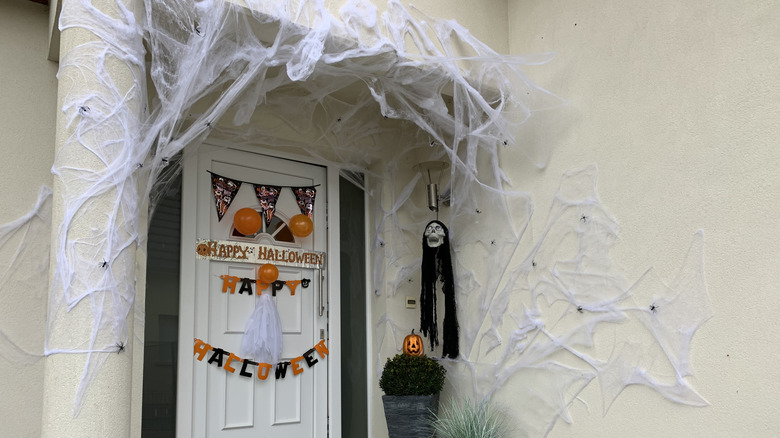 Faux spider webs for Halloween