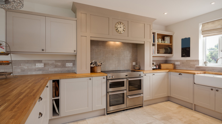 modern shaker style cabinets in a kitchen