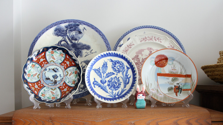A collection of Japanese Kutani ware plates.