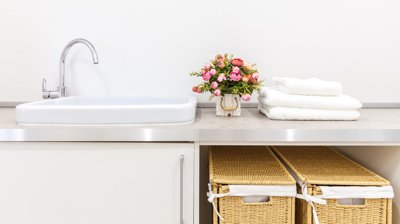 Wicker laundry hampers