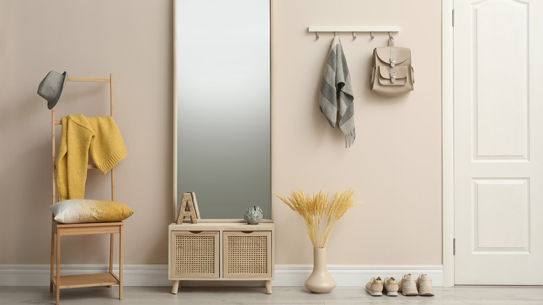 Beige entryway