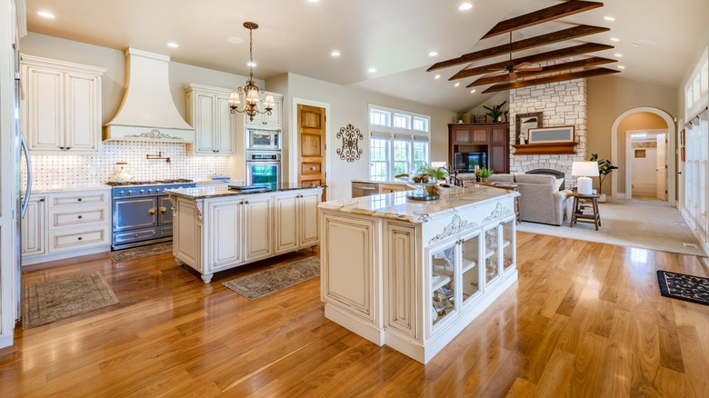 French country style kitchen
