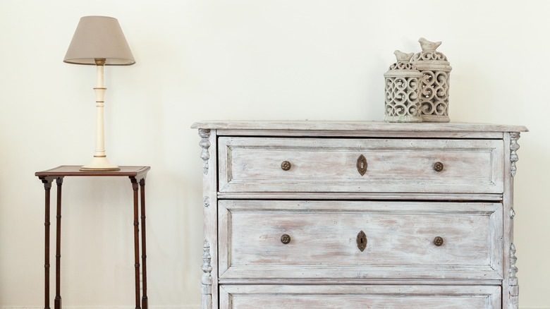 Vintage dresser with patina effect
