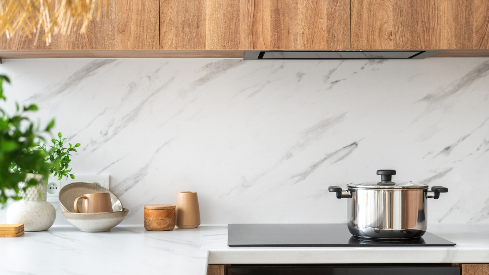 The Secret Design Element that Enhances the Beauty of Wood and Marble Together