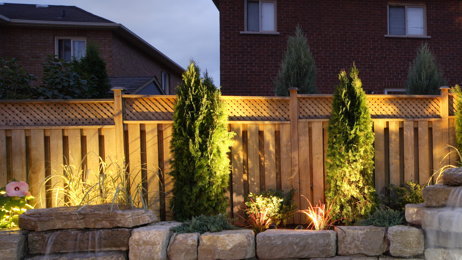 The Difference Between A Shadowbox Fence Panel And A Stockade Fence