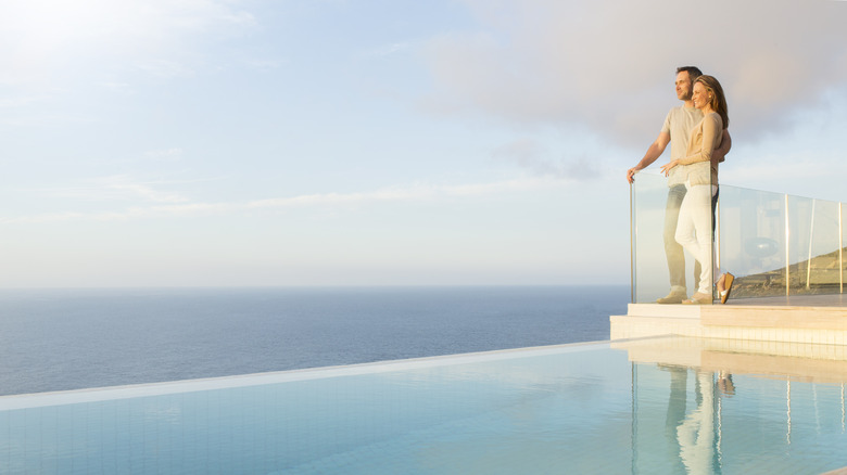 simple elegant infinity pool