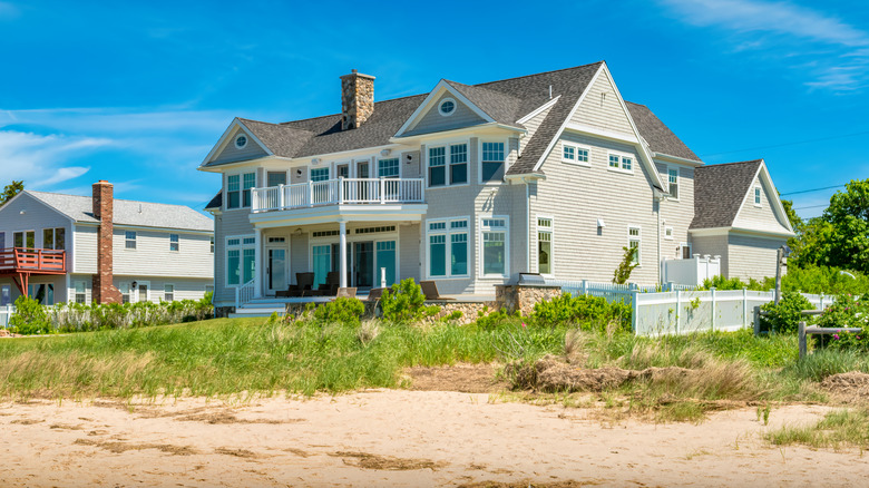 Entrance to a New England Cape Cod beach house