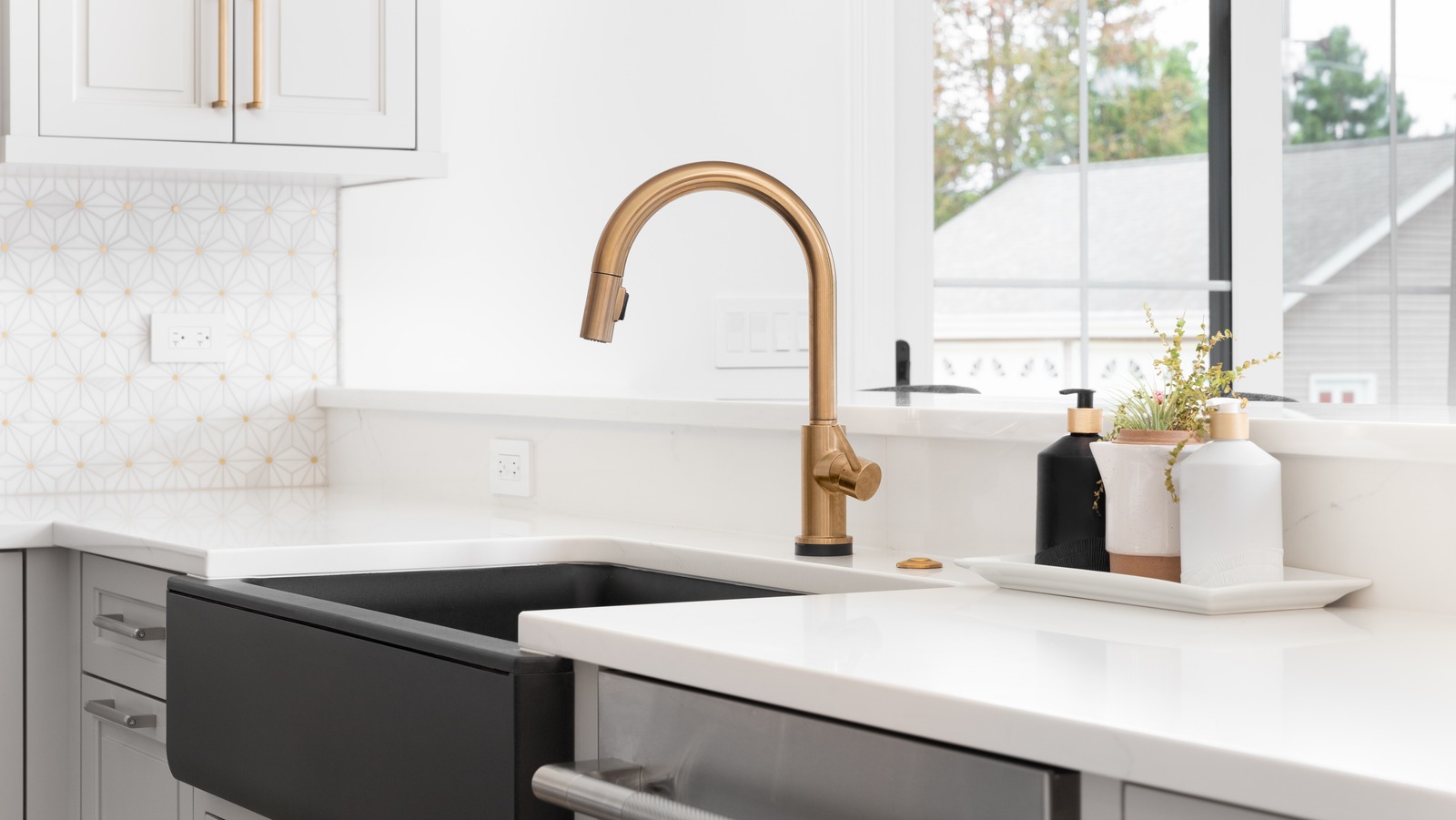 The Easiest Way To Install A Farmhouse Sink