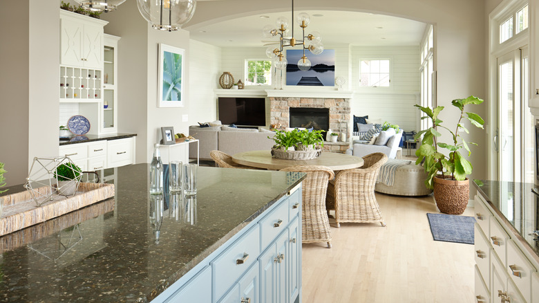 granite countertop kitchen 
