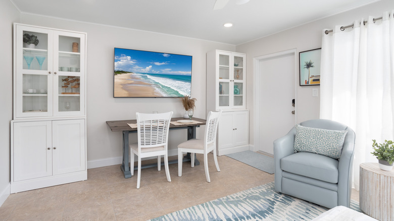 An ocean-themed room