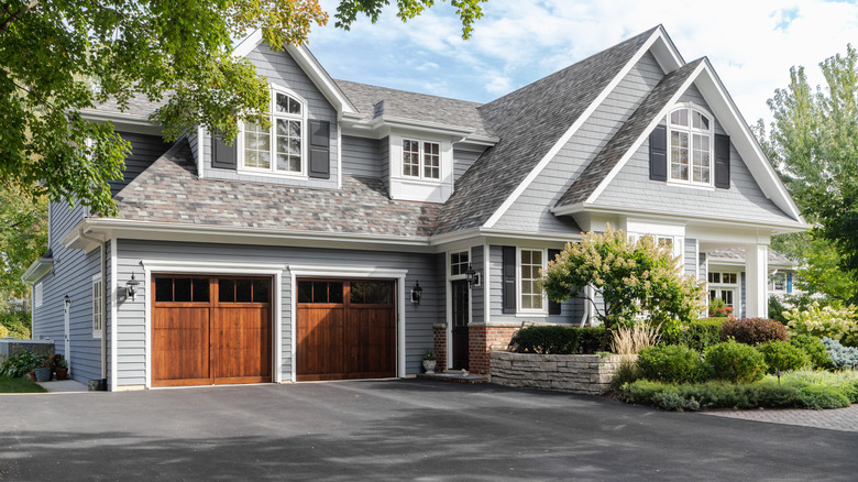 White modern house with driveway