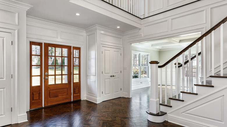 two-story entry with grand staircase