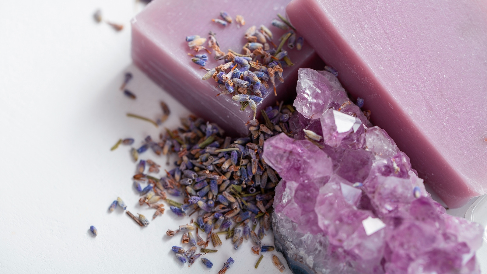 The Five Best Crystals For Your Bathroom