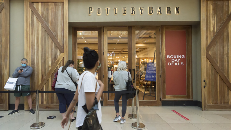 pottery barn store 