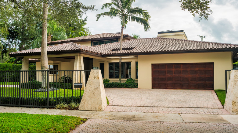 Single family home with an enclosed garage