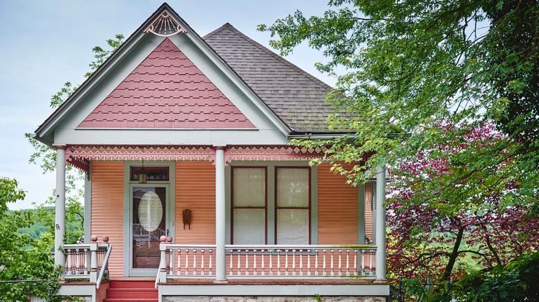 Victorian gingerbread house