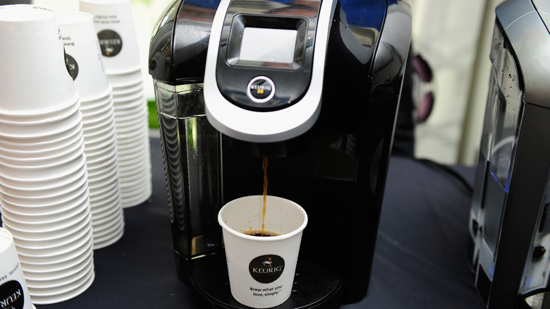 keurig machine with paper cup