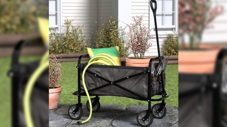 Amazon Basics Collapsible Heavy Duty Utility Wagon
