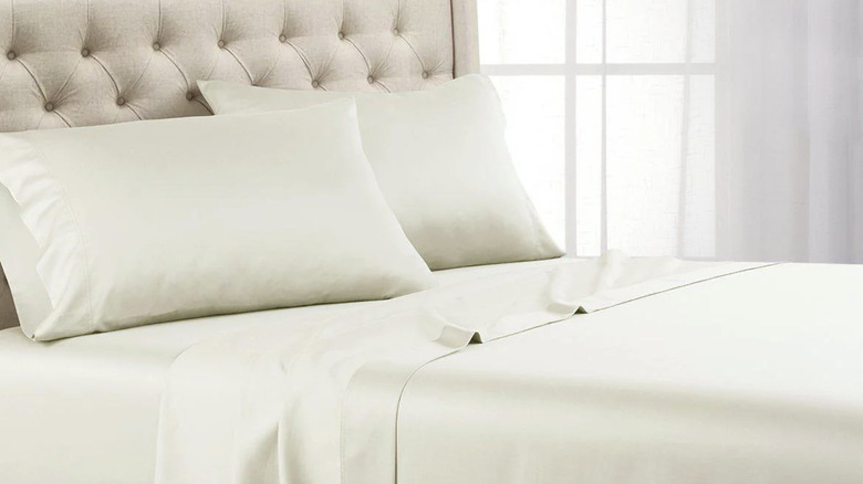 Product image of Tencel sheets and pillowcases from Egyptian Linens