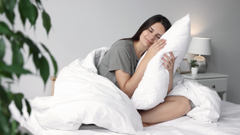 Woman leaning on pillow 