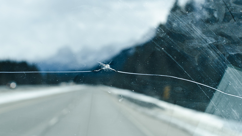 crack in windshield