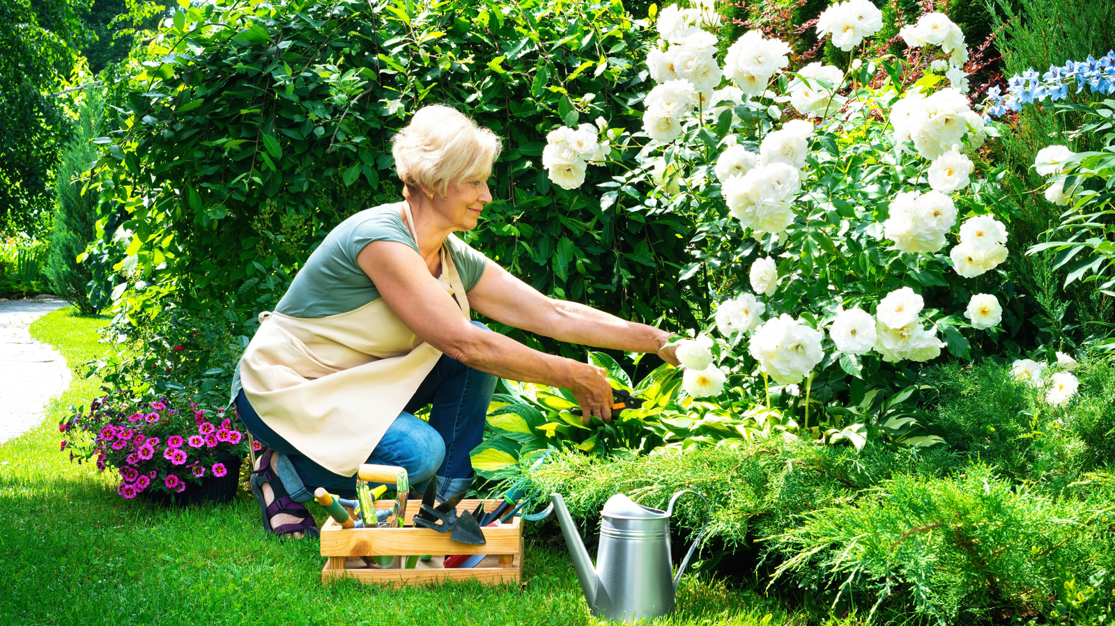 The Interior Design Trend That Helps Gardeners Enjoy Their Blooms