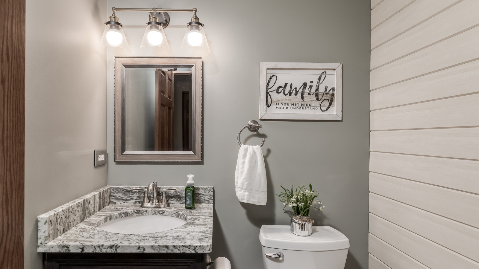 The Interior Design Trend That's Replacing Outdated Accent Walls