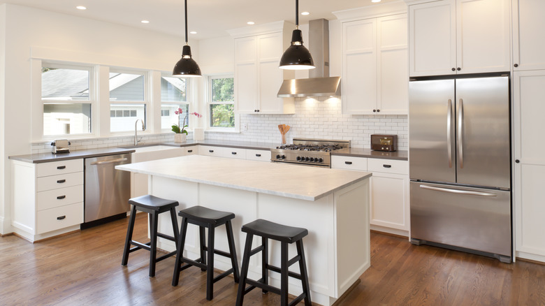 all white kitchen