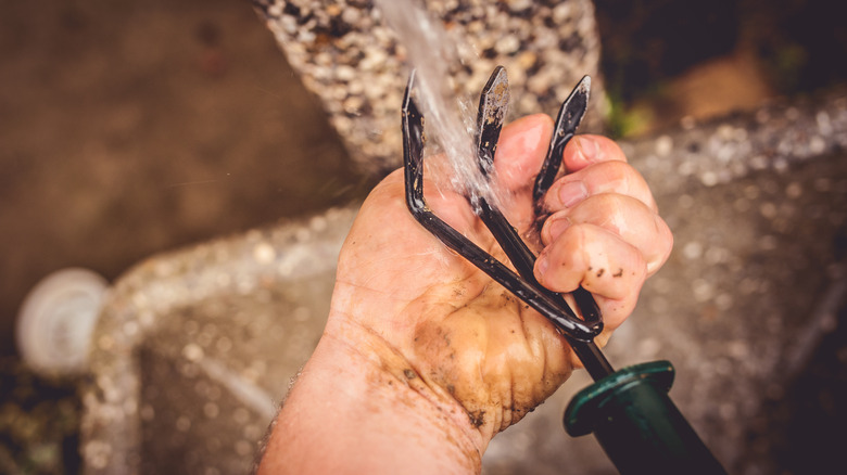 washing gardening tool