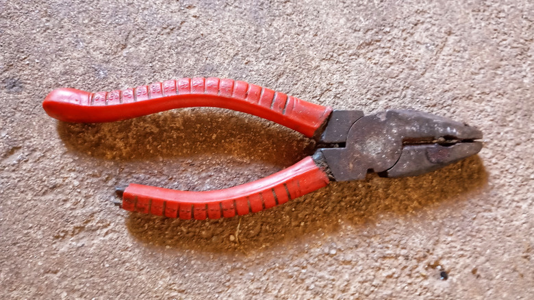 Pliers that have a broken handle