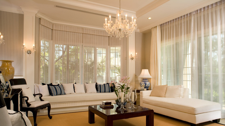 sitting room with chandelier