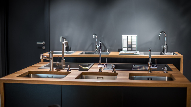 A display of sink models